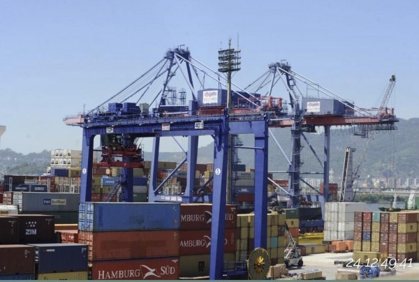 AEB projeta queda nas exportações e incremento das importações em 2020