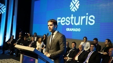 Governador destaca ações de infraestrutura na abertura da 31º Festuris, em Gramado
