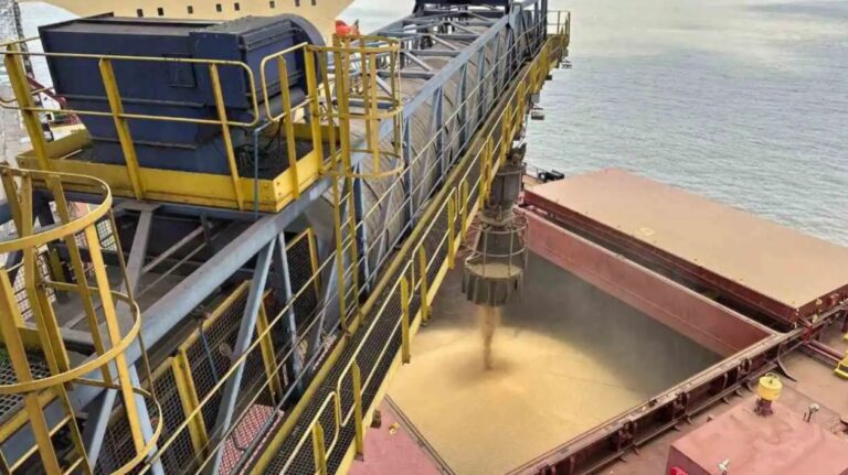 Porto do Itaqui lidera crescimento no Nordeste com alta de 8,45% no transporte de cargas em 2025