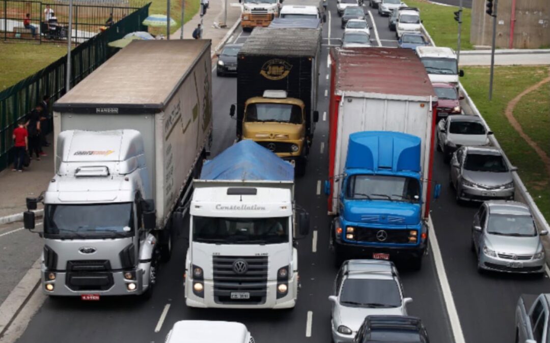 Biometano pode acelerar descarbonização do transporte pesado, aponta estudo da CNT