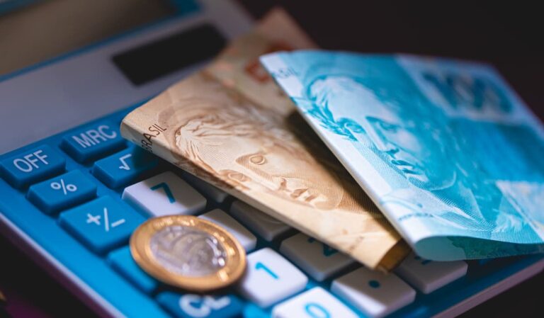 Selic no fim de 2026 passa de 12,25% para 12,13%, aponta Focus