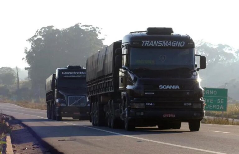 Aumento em serviços é impulsionado por transporte rodoviário de cargas