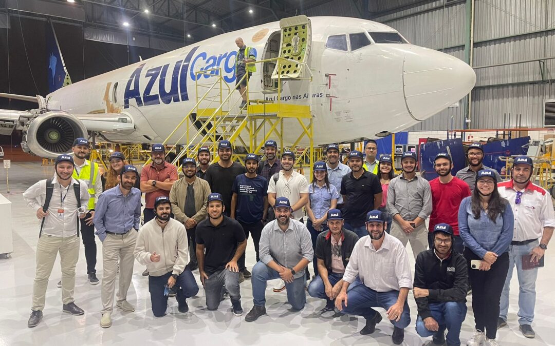 COMJOVEM Belo Horizonte e região fazem visita técnica na Azul Linhas Aéreas