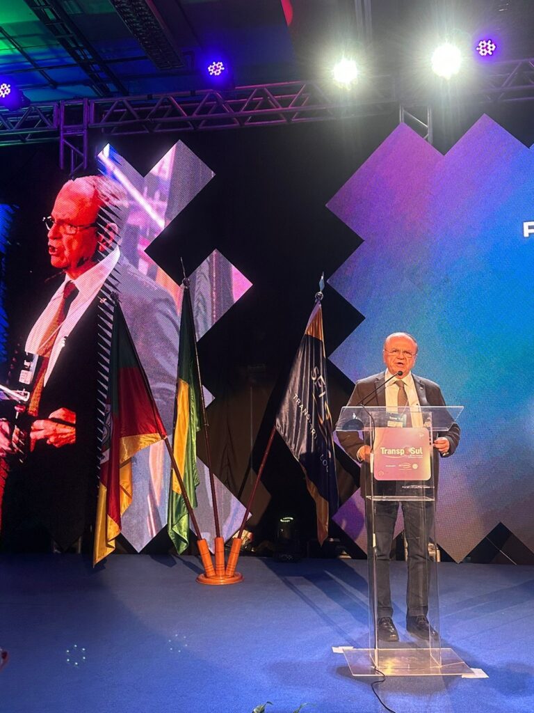 Entidade participa da abertura da Transposul 2023 em Porto Alegre