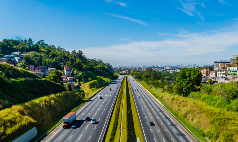 Programa de concessões de rodovias em SP gera 35 mil empregos no 1º semestre de 2024