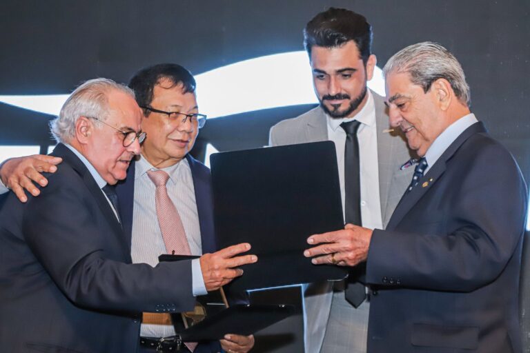 FETRANSPAR completa 30 anos e recebe homenagem da NTC&Logística em Curitiba