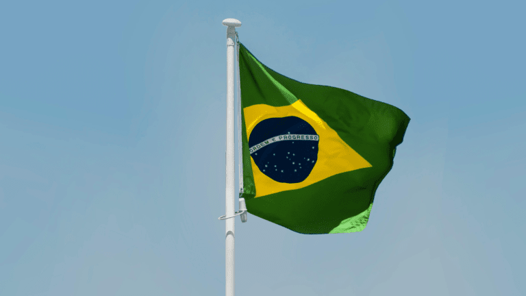 Brasil ratifica a Convenção TIR (IRU) e consolida avanço histórico para o Transporte Rodoviário Internacional de Cargas