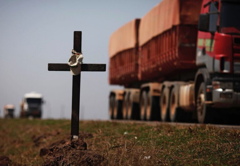 Homens com idade entre 36 e 50 anos são as maiores vítimas de acidentes de trânsito no transporte de cargas