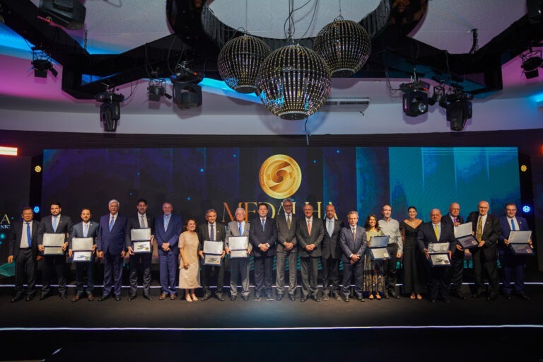 NTC&Logística celebra 63 anos e homenageia personalidades com a 38ª Medalha de Mérito do Transporte, em Brasília