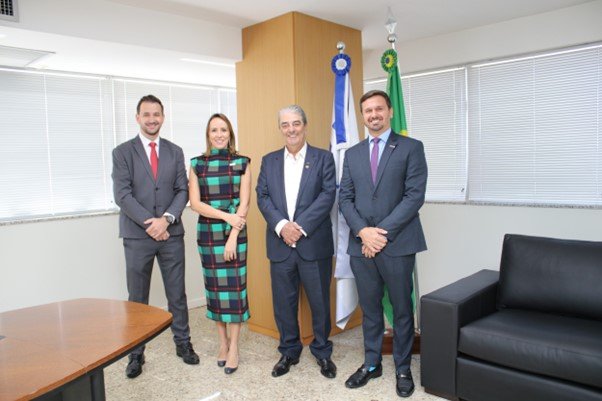 Presidente Francisco Pelucio realiza audiência com a coordenação nacional da COMJOVEM