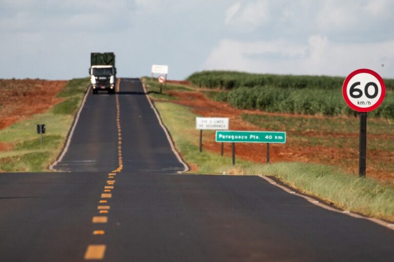Motoristas caminhoneiros apontam investimento em tecnologia como essencial para segurança nas estradas