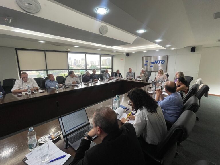 Diretoria da NTC&Logística realiza reunião ordinária do mês de abril
