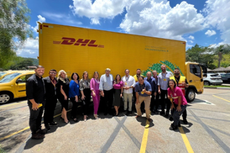 Representantes do SEST SENAT conhecem as operações de veículos elétricos da DHL