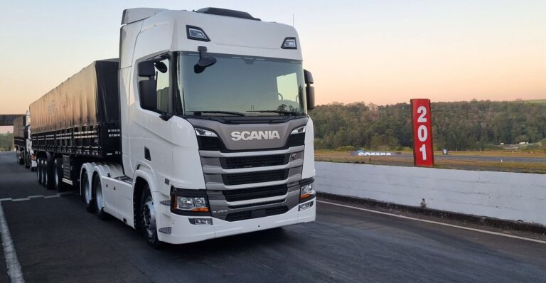 Scania acelera vendas de caminhões Euro 6 com linha mais barata