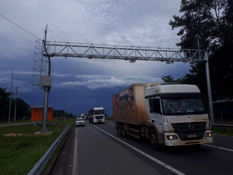 Sistema de pesagem em movimento, na Via Dutra, já está operando