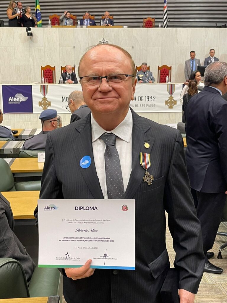 Vice-presidente de segurança da NTC&Logística é homenageado na Alesp