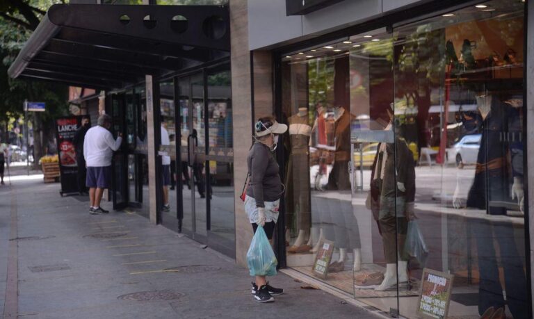 Confiança do empresário do comércio cresce 11,5% em agosto