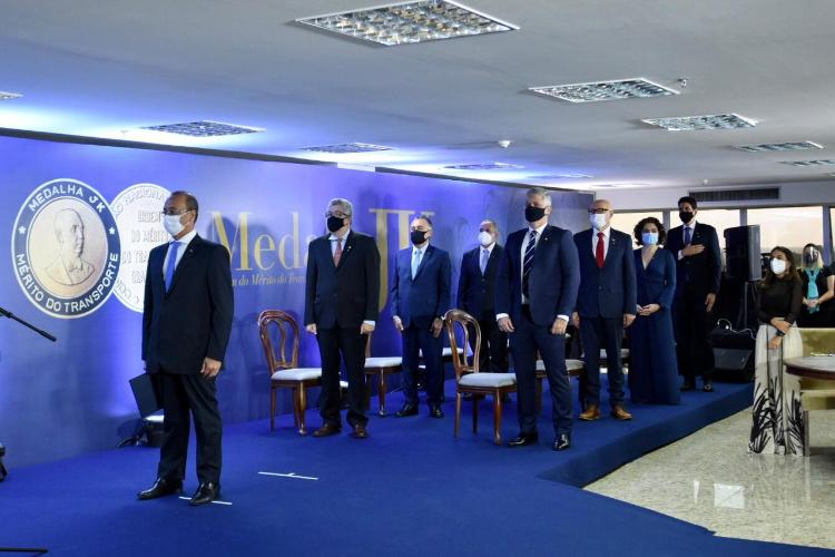 CNT homenageia 13 personalidades com a Ordem do Mérito do Transporte Brasileiro