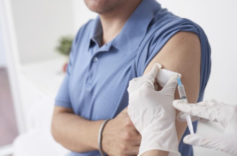 Ministério da Saúde inicia distribuição nacional de lote de vacinas que contempla os trabalhadores do transporte