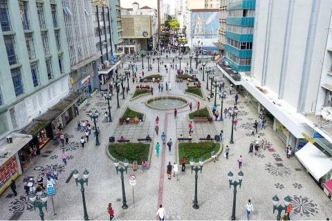 Comércio paranaense cresce quase 9% nos primeiros cinco meses do ano