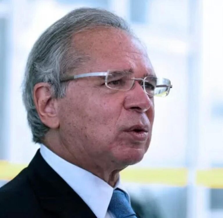 Guedes diz que errou e não quer taxar empresas, e sim ‘proprietários ricos’