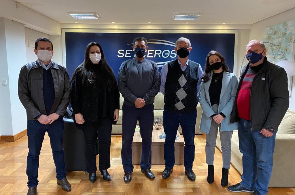 Representantes da ANTT e do SETCERGS discutem soluções para questões que atingem transportadores de todo país