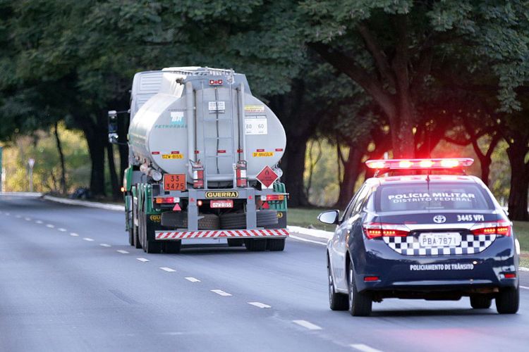 Resolução da ANTT consolida regulamento para transporte de produtos perigosos