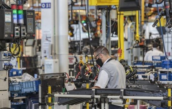 Alta da produção e do emprego anima a indústria