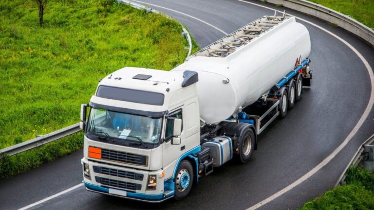 Produtos perigosos nas estradas: segurança e responsabilidades