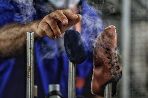 Setor calçadista lidera criação de vagas de emprego com carteira na indústria