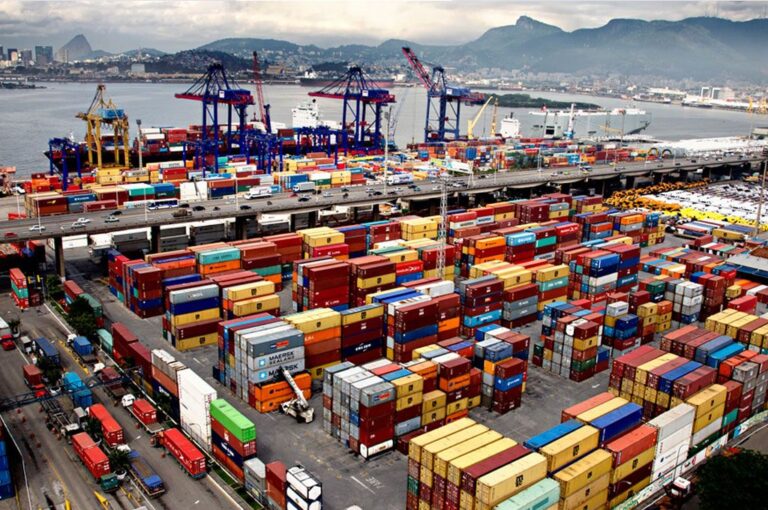 Portos fluminenses movimentam 6 milhões de toneladas em setembro