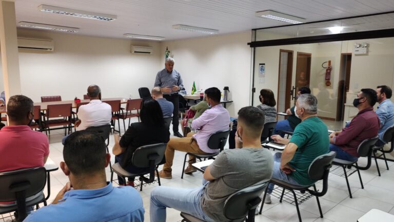 Fetrancesc promove encontro com empresários do transporte