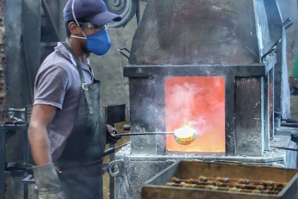 PIB do Paraná cresce 3,86% no terceiro trimestre impulsionado pela indústria, diz instituto