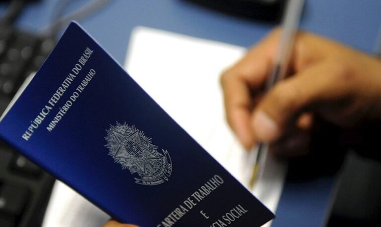  Caged: Brasil gerou 2,7 milhões de empregos formais em 2021