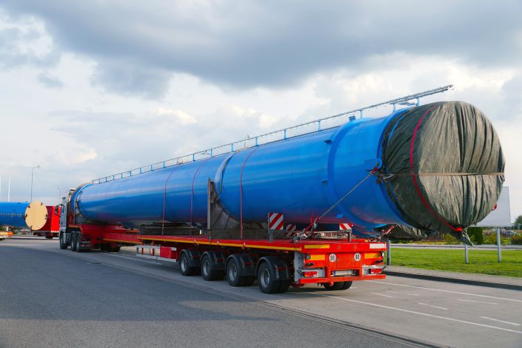 SEST SENAT lança edital para capacitação de motoristas e gestores do transporte de cargas