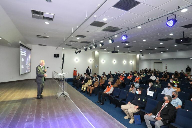 Seminário aborda transporte de produtos perigosos e aumenta integração das forças no Paraná