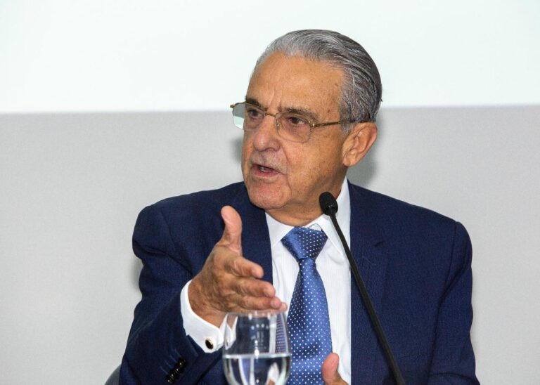 Presidente da CNI anuncia projetos para Indústria 4.0 e pesquisas com a Rockwell e o SOSA