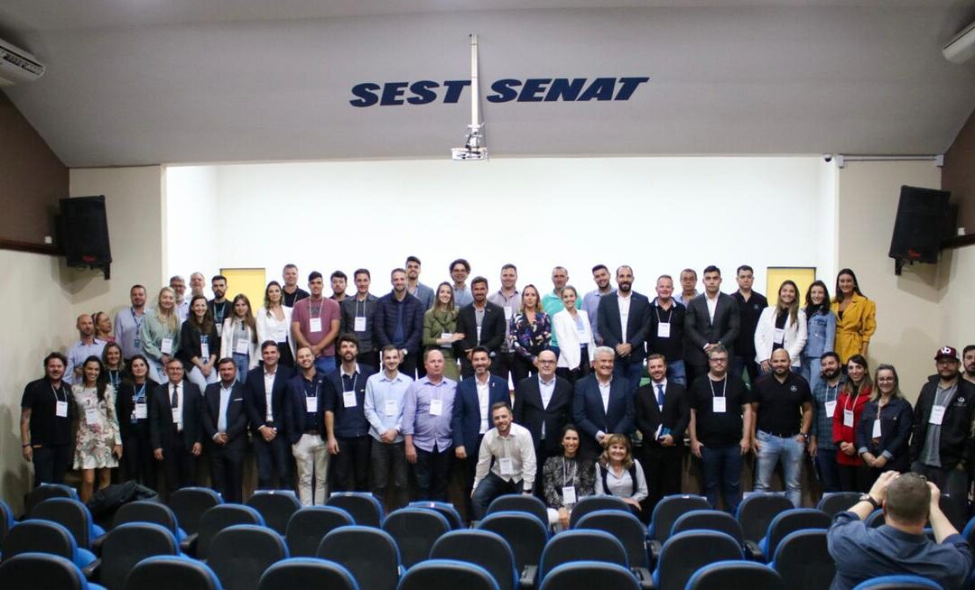 Jovens empresários e lideranças da região Sul se reúnem para prestigiar o primeiro Seminário Itinerante da COMJOVEM de 2022 em Chapecó