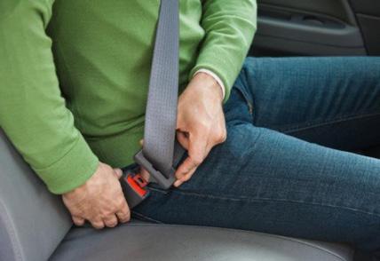 Uso correto do cinto de segurança no trânsito reduz número de mortes