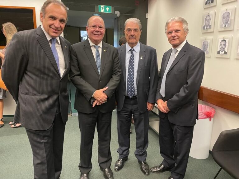 Presidente Francisco Pelucio participa da eleição que elegeu Hildo Rocha para a presidência da Comissão de Viação e Transportes