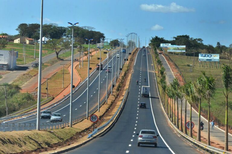 Governador de Goiás sanciona projeto que proíbe cobrança de pedágios em rodovias estaduais