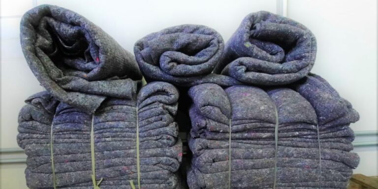 Grupo Mirassol recicla 300kg de uniformes e transforma em cobertores