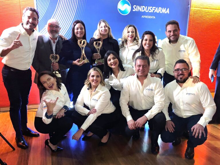 Ativa Logística recebe tripla premiação da indústria farmacêutica