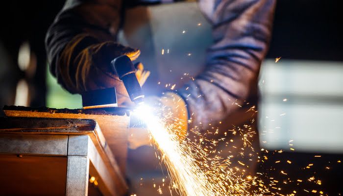 Indústria cresce 2,2% no segundo trimestre e puxa alta do PIB