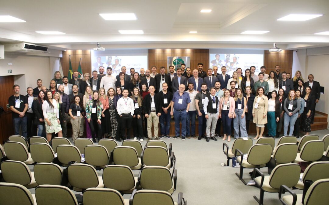 COMJOVEM realiza a última edição de 2022 do Seminário Itinerante em Curitiba