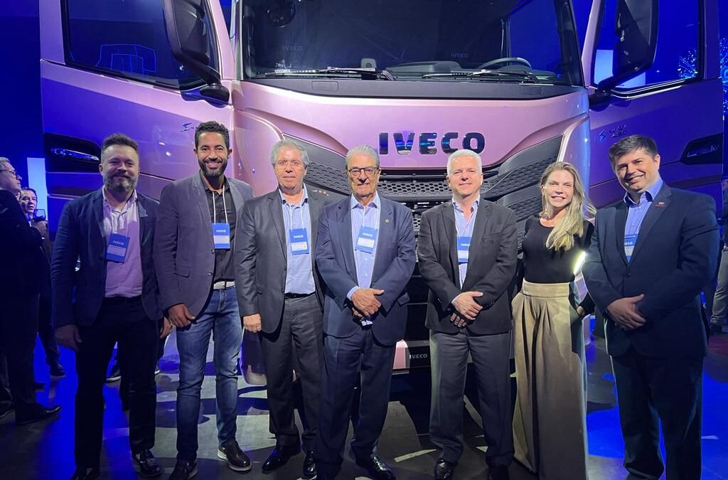 Presidente Francisco Pelucio participa do lançamento do S-Way da Iveco em Belo Horizonte