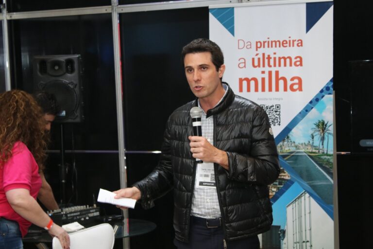 Estande da NTC&Logística na Fenatran recebe o relançamento do filme ‘Da primeira à última milha’