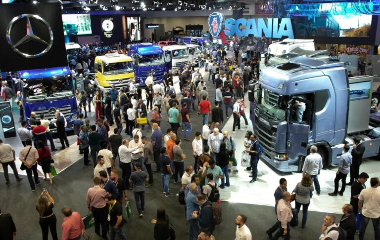 Fenatran 2022 destaca caminhões com novas tecnologias das estradas