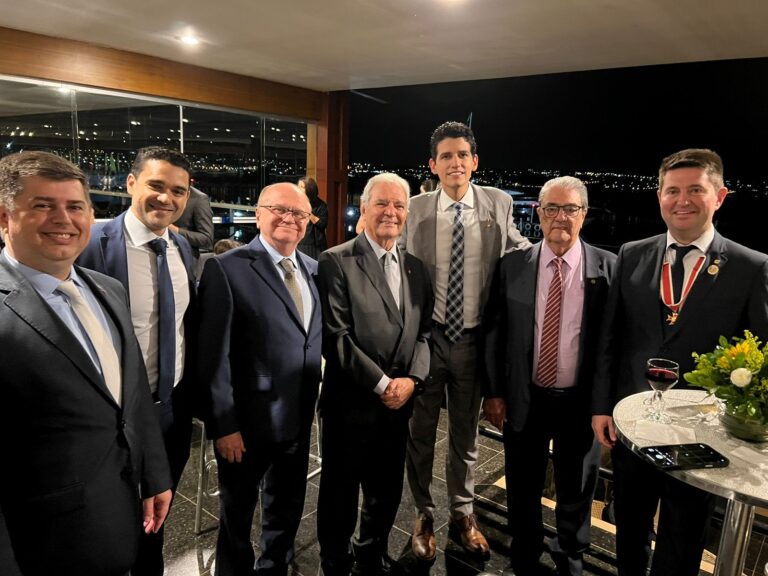 Presidente Francisco Pelucio prestigia Medalha Mérito Mauá em Brasília