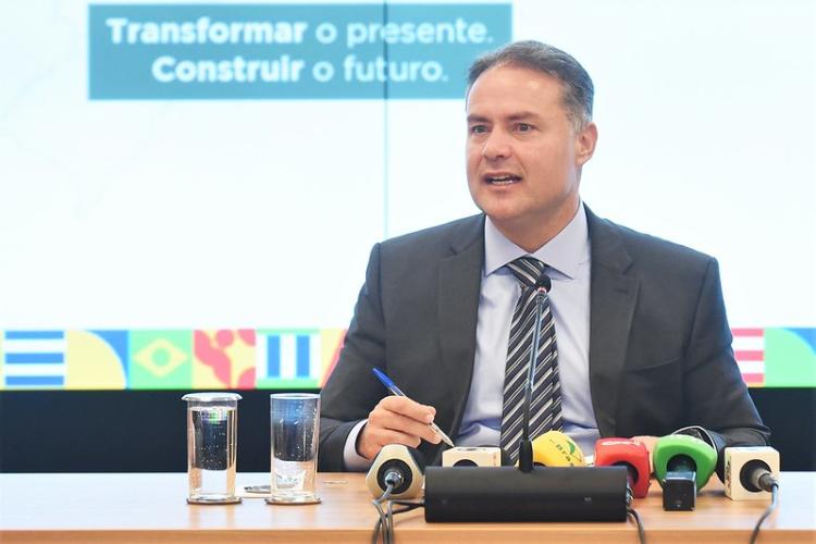 Ministro dos Transportes anuncia investimento de R$ 1,7 bilhão em obras rodoviárias e ferroviárias